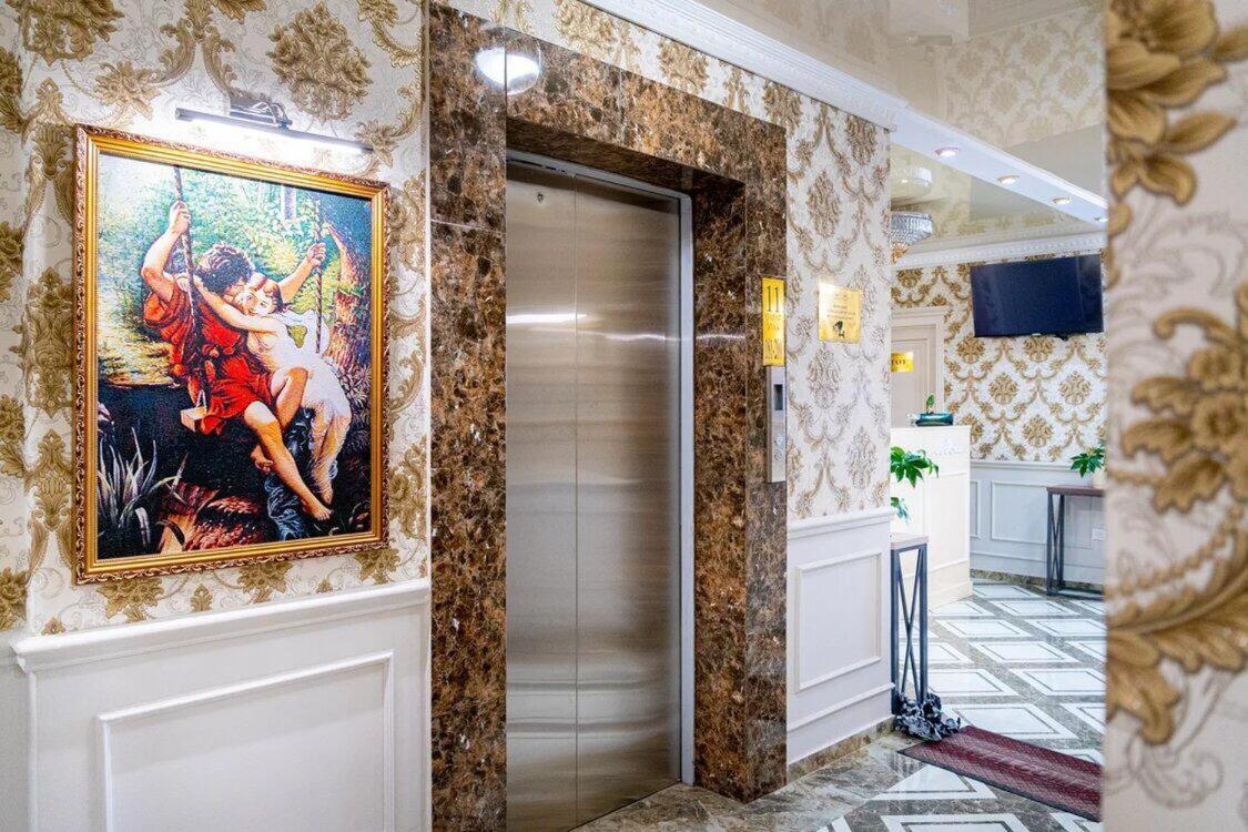 Gold Boutique Hotel Alma-Ata Buitenkant foto
