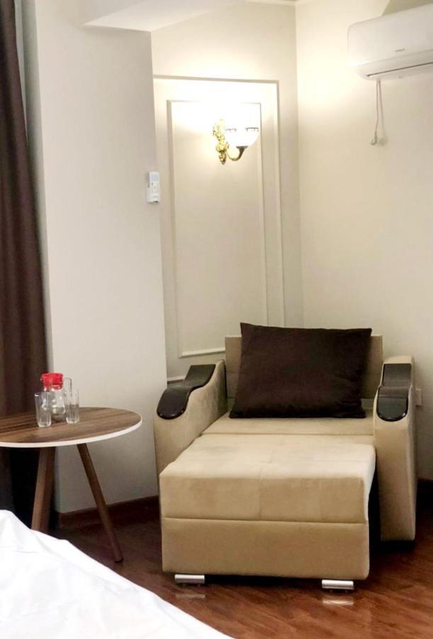 Gold Boutique Hotel Alma-Ata Buitenkant foto