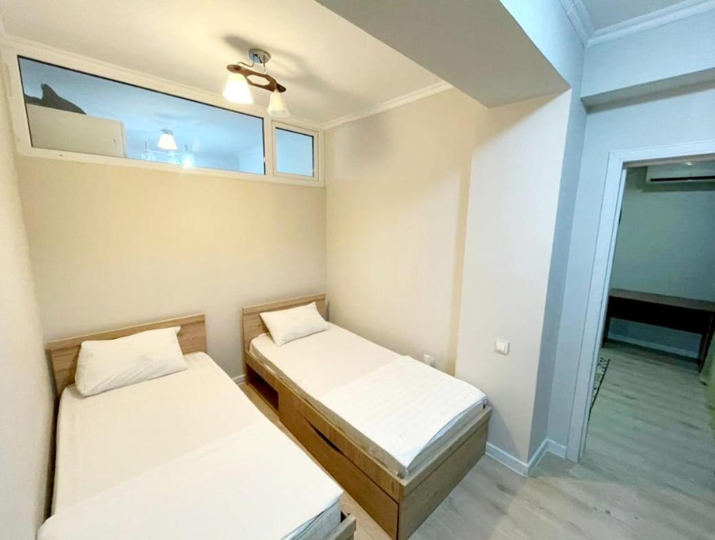 Gold Boutique Hotel Alma-Ata Buitenkant foto