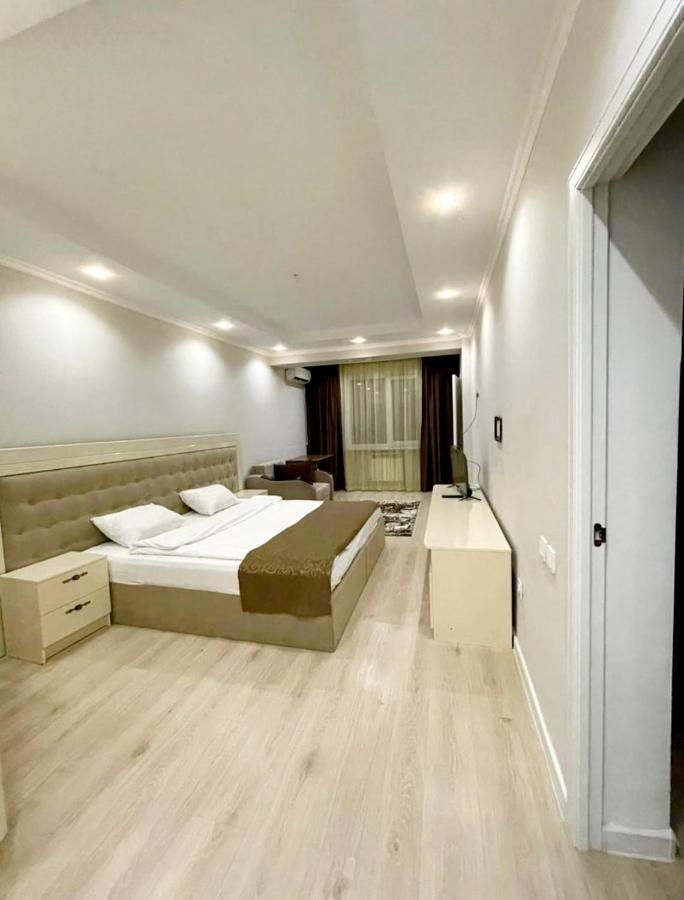 Gold Boutique Hotel Alma-Ata Buitenkant foto