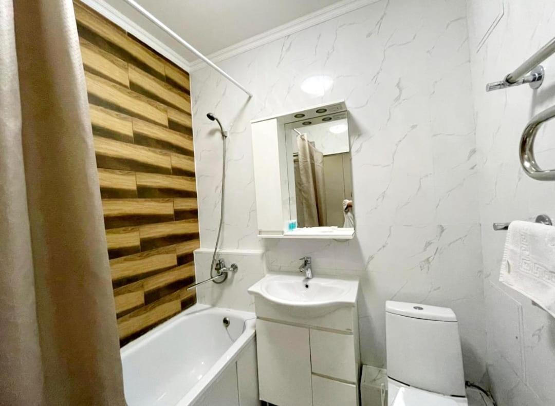 Gold Boutique Hotel Alma-Ata Buitenkant foto