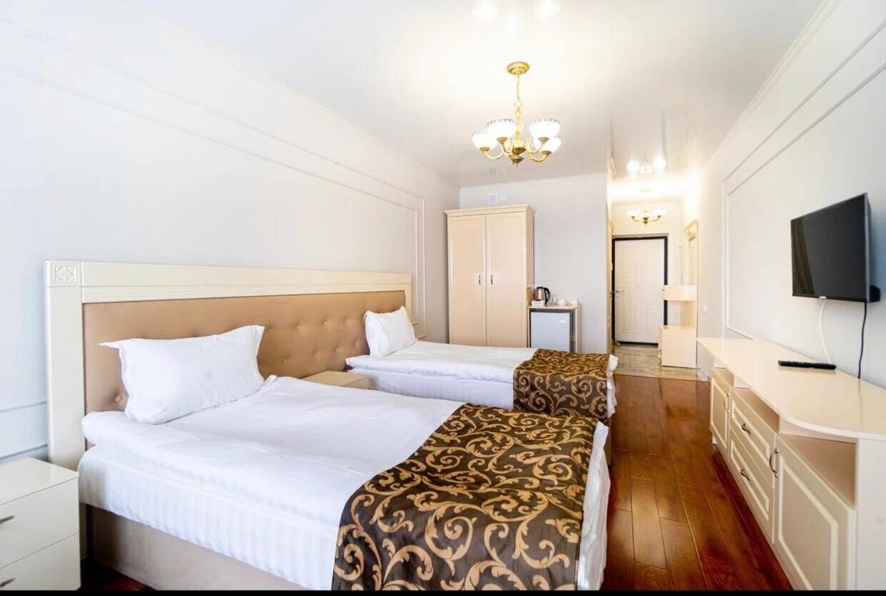 Gold Boutique Hotel Alma-Ata Buitenkant foto