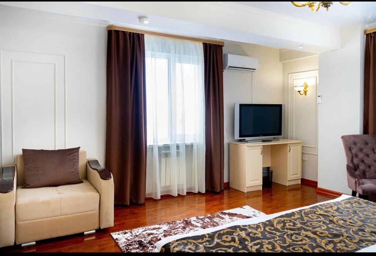 Gold Boutique Hotel Alma-Ata Buitenkant foto